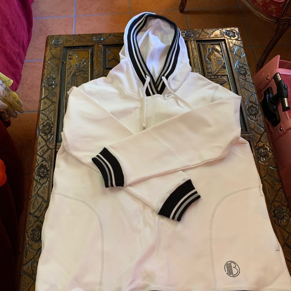 Lyse Spénard, Hooded sweater, Size Large (can fit for 8-10-12).  Real White.